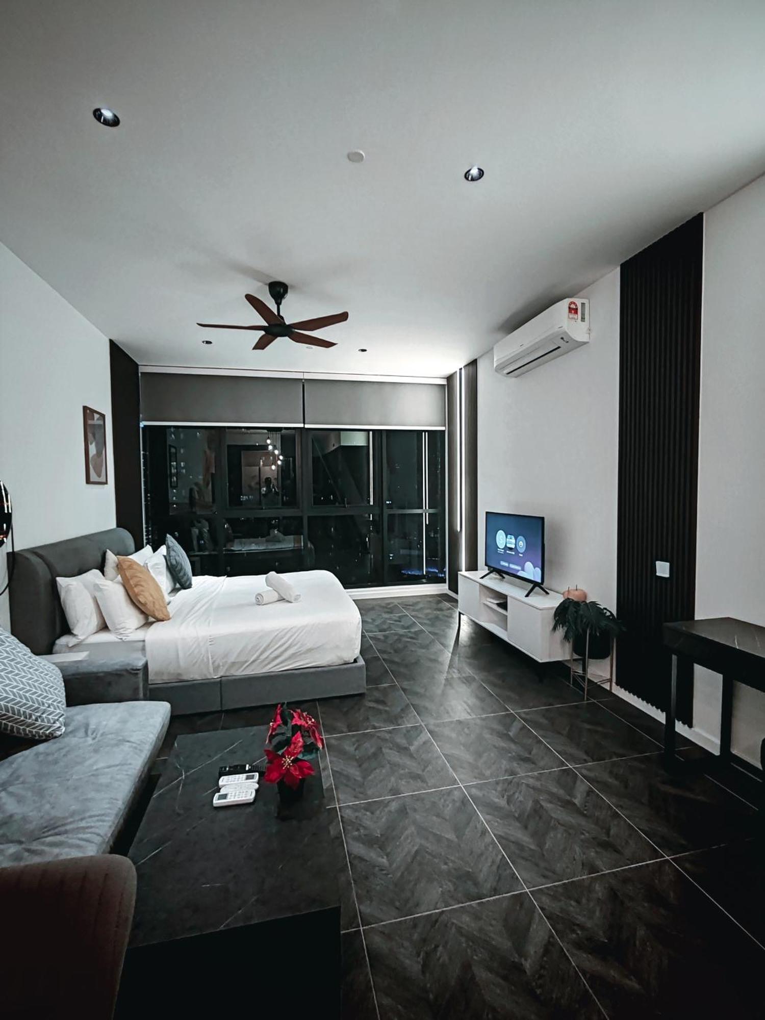 קואלה לומפור Scarletz Suites Klcc By Luxe Suites חדר תמונה